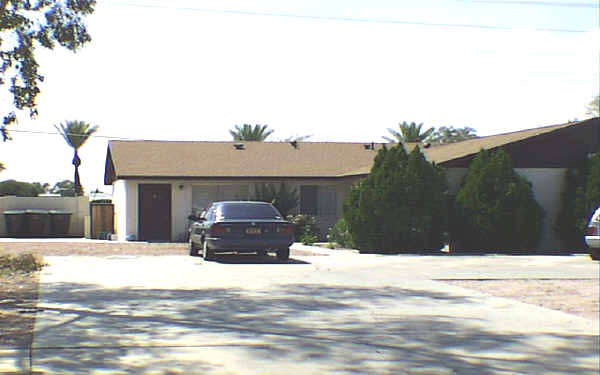 4651,-4657 E Caballero St in Mesa, AZ - Building Photo