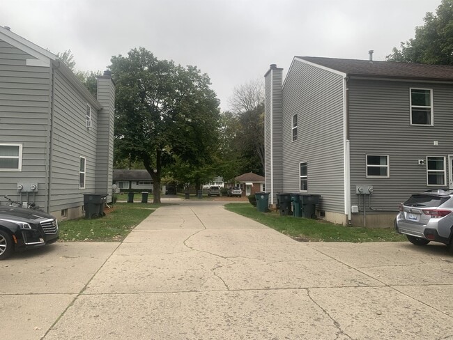 436 Spartan Ave in East Lansing, MI - Building Photo - Building Photo