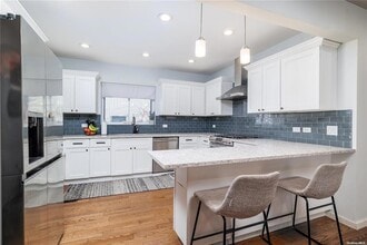 57 Island Pkwy in Island Park, NY - Building Photo - Building Photo
