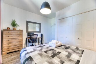 3833 R. Saint-Denis in Montréal, QC - Building Photo - Building Photo