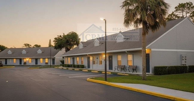 Stacy Townhomes - 5280 Stacy St West Palm Beach, FL 33417 in West Palm Beach, FL - Foto de edificio - Building Photo