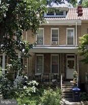232 Kentucky Ave SE in Washington, DC - Building Photo