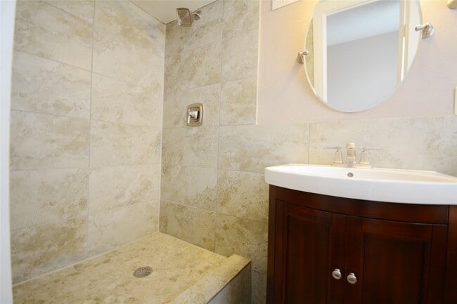 property at 407 N Chappell Hill St