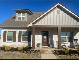 17664 Eastmoor St in Athens, AL - Building Photo