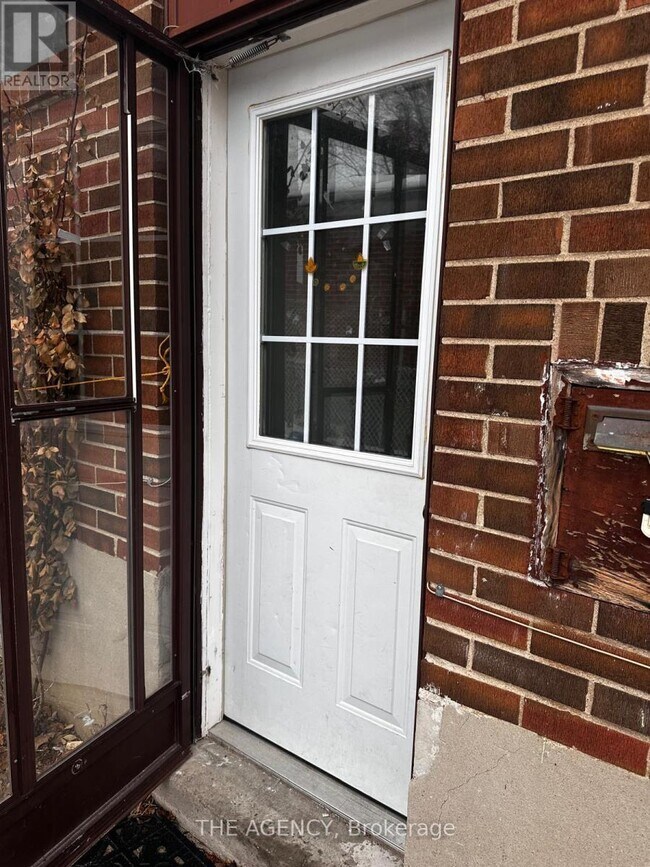 54 Peace Dr in Toronto, ON - Building Photo - Building Photo