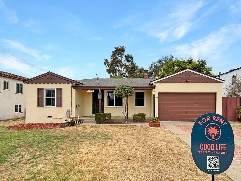 2416 J Ave in National City, CA - Building Photo