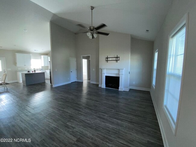 202 Pembury Way in Richlands, NC - Building Photo - Building Photo