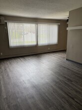 1705 Edgewood Dr NW in Cedar Rapids, IA - Building Photo - Building Photo