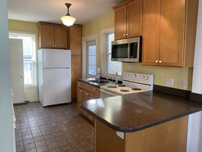 94 Terrace Ave, Unit #1 in Winthrop, MA - Building Photo - Building Photo