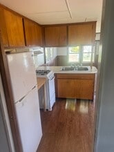 881 Main St in Hopkinton, RI - Building Photo - Building Photo