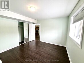 44 Mincing Trl in Brampton, ON - Building Photo - Building Photo