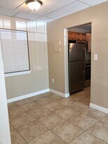 38280 North Ln in Willoughby, OH - Building Photo