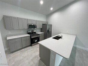 1419 Gleason Pkwy in Cape Coral, FL - Building Photo - Building Photo