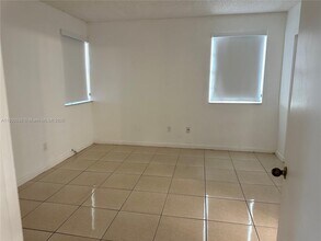 18308 NW 68th Ave in Hialeah, FL - Building Photo - Building Photo