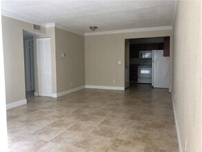 11034 Royal Palm Blvd in Coral Springs, FL - Building Photo - Building Photo