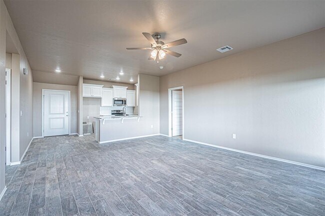 1624 Highland Loop in Guthrie, OK - Building Photo - Building Photo