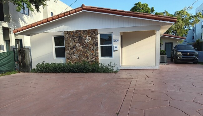 property at 2620 SW 17th St
