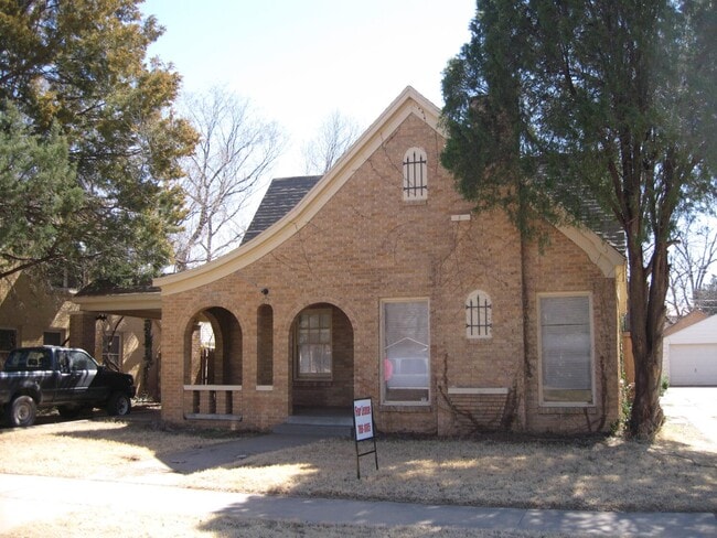 property at 2005 16th St