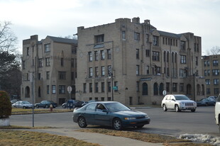 1000 Whitmore Apartments