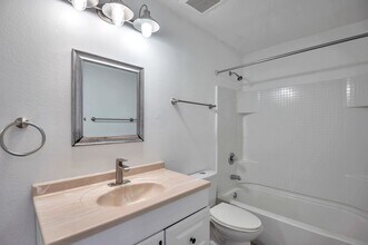 1718 E Pebble Beach Dr in Tempe, AZ - Building Photo - Building Photo