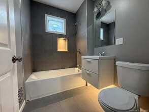 431 Dixwell Ave in New Haven, CT - Building Photo - Building Photo