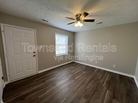 1437 Ireland Dr in Fayetteville, NC - Building Photo
