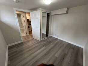 18 Gilroy Dr in Toronto, ON - Building Photo - Building Photo