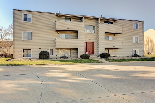property at 2003-F S Mattis Ave