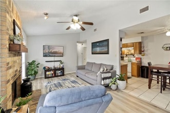 2107 Courtney St, Unit A in Austin, TX - Building Photo - Building Photo