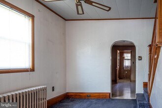 111 W Saylor St in Mount Carmel, PA - Building Photo - Building Photo