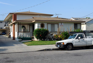 4028 W. 137th St. Apartments