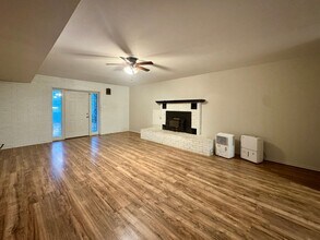 300 Antioch Rd in Cave City, AR - Building Photo - Building Photo