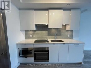 195-2195 Redpath Ave in Toronto, ON - Building Photo - Building Photo