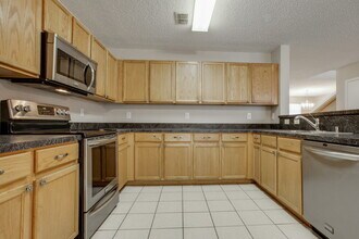 10024 Chapel Rock Dr in Fort Worth, TX - Building Photo - Building Photo