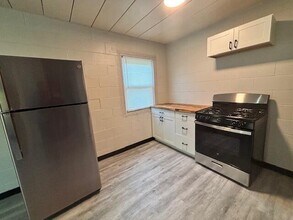 144 Brunson Ave in Columbus, OH - Building Photo - Building Photo