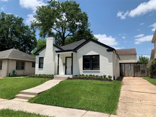 2128 Sul Ross St in Houston, TX - Building Photo - Building Photo