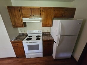 130 Raymond Dr in New Llano, LA - Building Photo - Building Photo