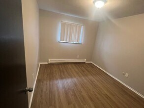 16551-16579 12 Mile Rd in Roseville, MI - Foto de edificio - Building Photo