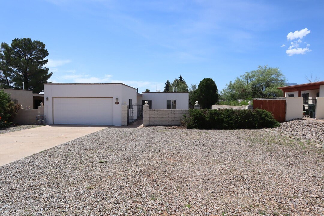 1140 E Carmelita Dr in Sierra Vista, AZ - Building Photo