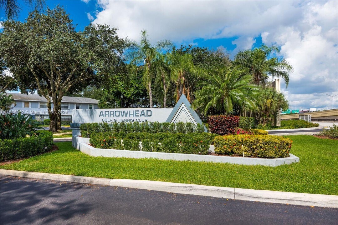 1824 SW 81st Way in Davie, FL - Building Photo