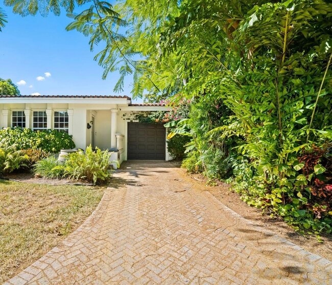 property at 300 Manor Pl