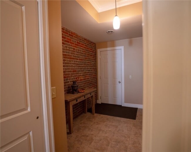 90 E Market St in Corning, NY - Building Photo - Building Photo