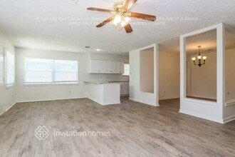 15911 Timber Valley Dr in Houston, TX - Building Photo - Building Photo