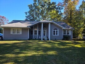 133 Cummins Creek Rd in Beaufort, NC - Building Photo
