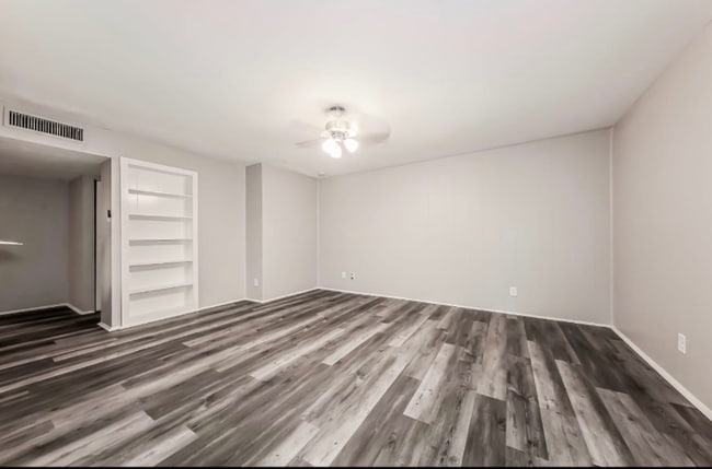2709 Clover Valley Dr in Garland, TX - Building Photo - Building Photo