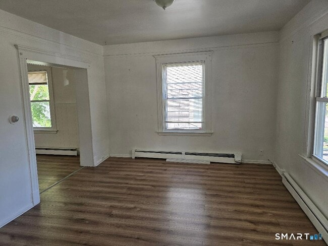 97 Clowes Terrace in Waterbury, CT - Building Photo - Building Photo
