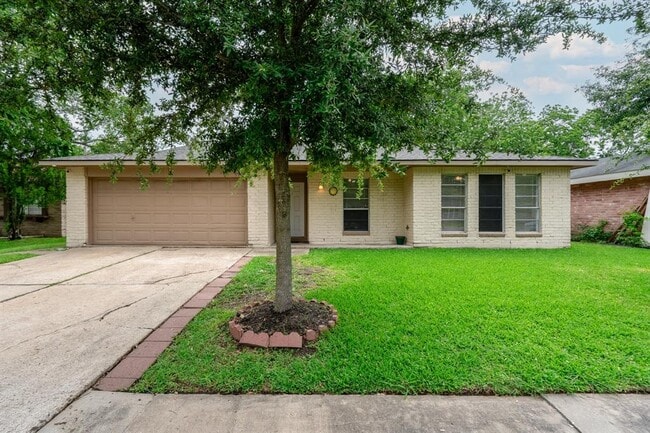 property at 9919 Overview Dr
