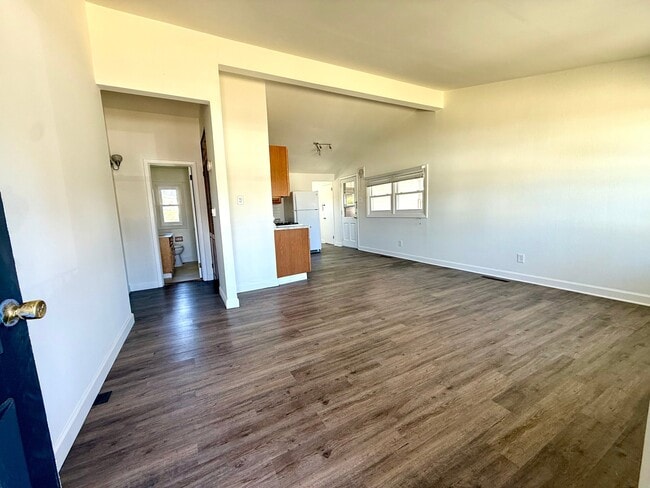 633 Windsor Ave in Maple Shade, NJ - Building Photo - Building Photo