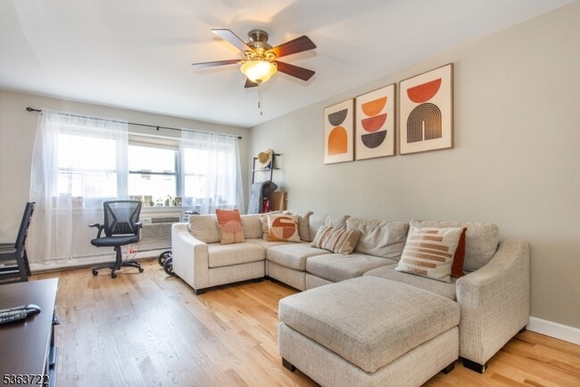 property at 25 River Rd