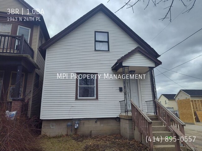 property at 1943 N 24th Pl